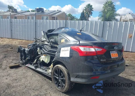 2012 Ford Focus Se z USA, uszkodzony, nr VIN 1FAHP3F27CL131315